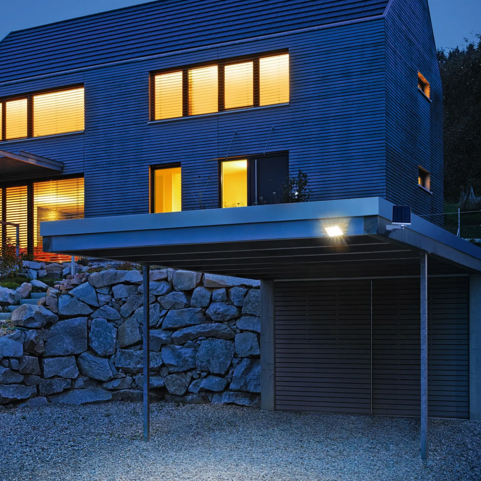 STEINEL Lámpara LED solar XSolar L-S One, blanca, sensor