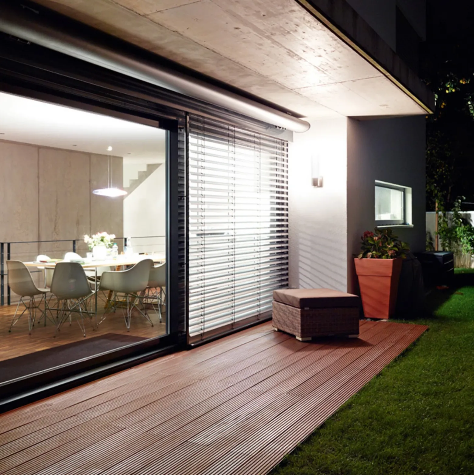STEINEL L 260 S Luminaria LED de pared con sensor para exteriores
