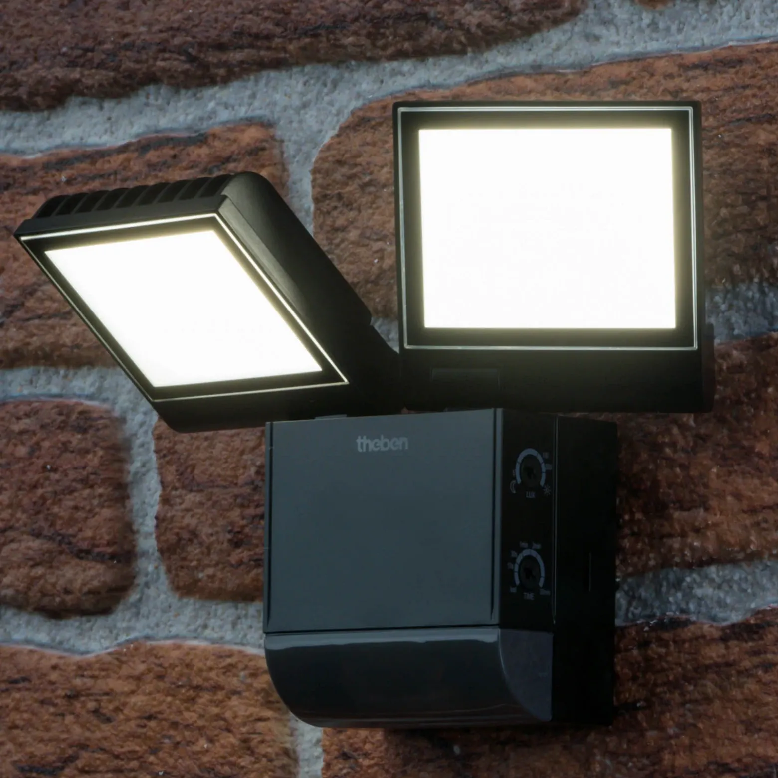 Theben Aplique LED para exterior theLeda S17-100, negro Sensor