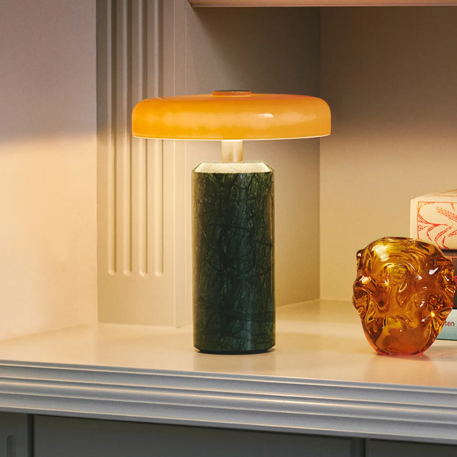 Trip LED lámpara de mesa recargable, verde / naranja, mármol, vidrio, IP44