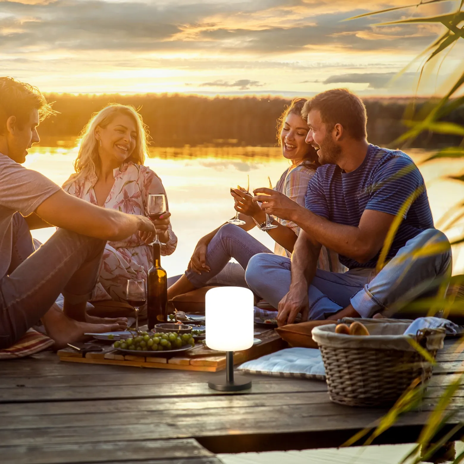 Volterra Pro LED lámpara de mesa recargable, IP54, RGBW, control remoto